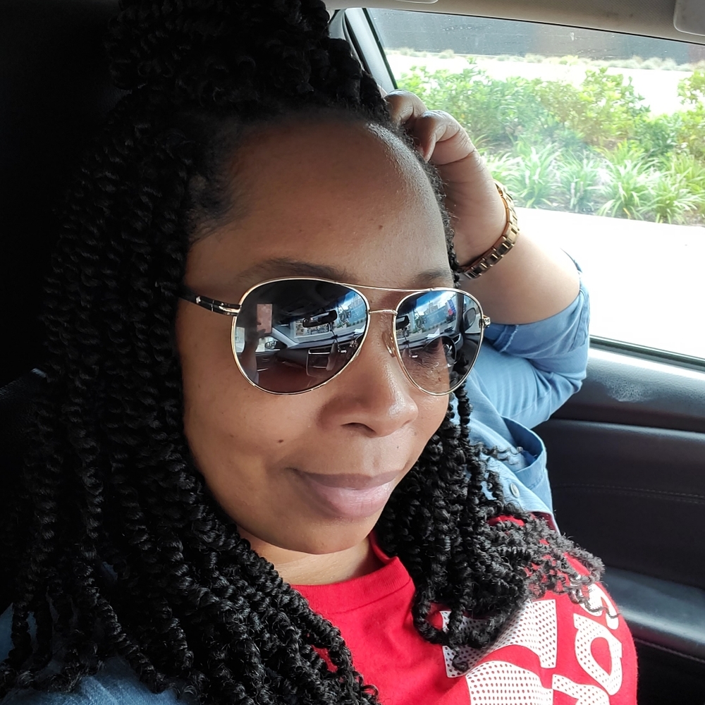 Meet your Posher, Shadana